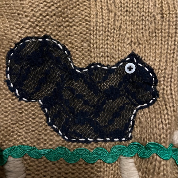 Crop cardigan with squirrel and ric-rac applique. - Picture 2 of 4